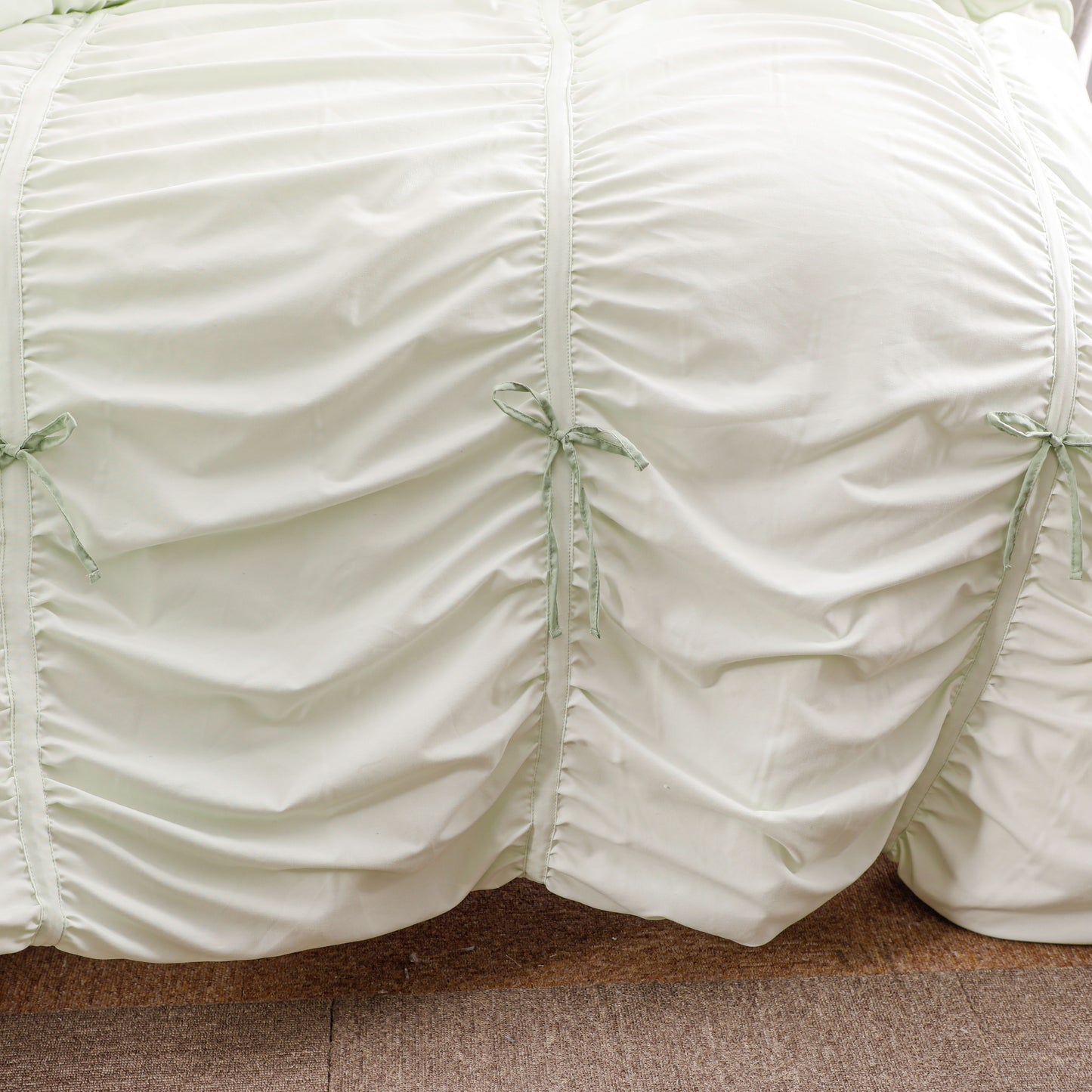 Green Bow Three piece Comforter Set