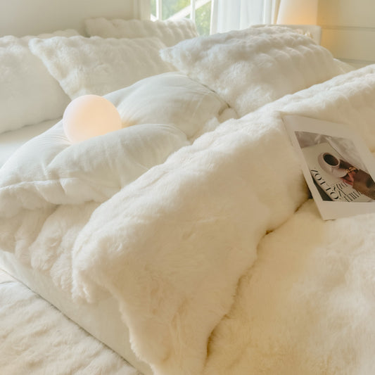 Warm Three Piece Comforter Sets