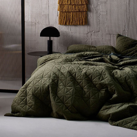 Brushed Solid Pleated Quilted Sets