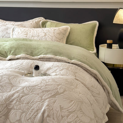 Three-dimensional Carving Thick Comforter Sets