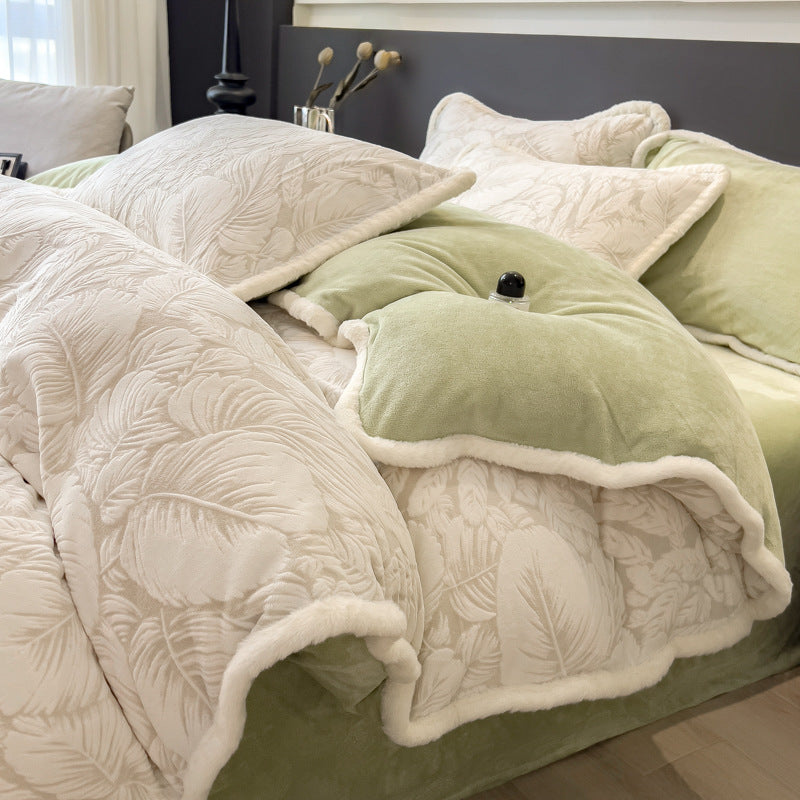 Three-dimensional Carving Thick Comforter Sets