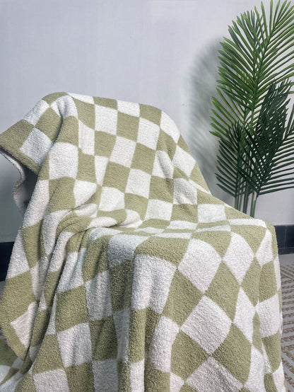 Checkerboard Cozy Knitted Fleece Throws and Blankets