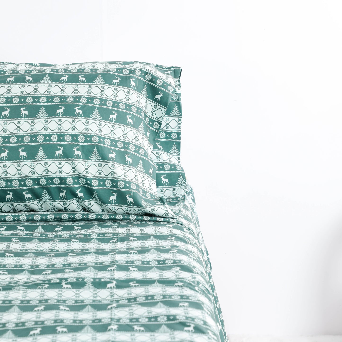Christmas Green Reindeer Bed Sheet Set
