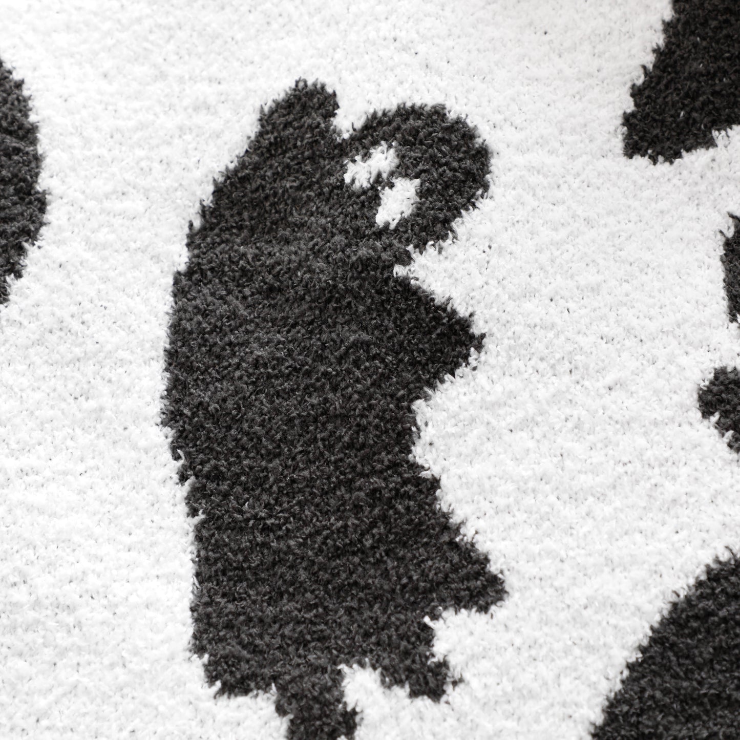 Ghost Cozy Knitted Fleece Throw