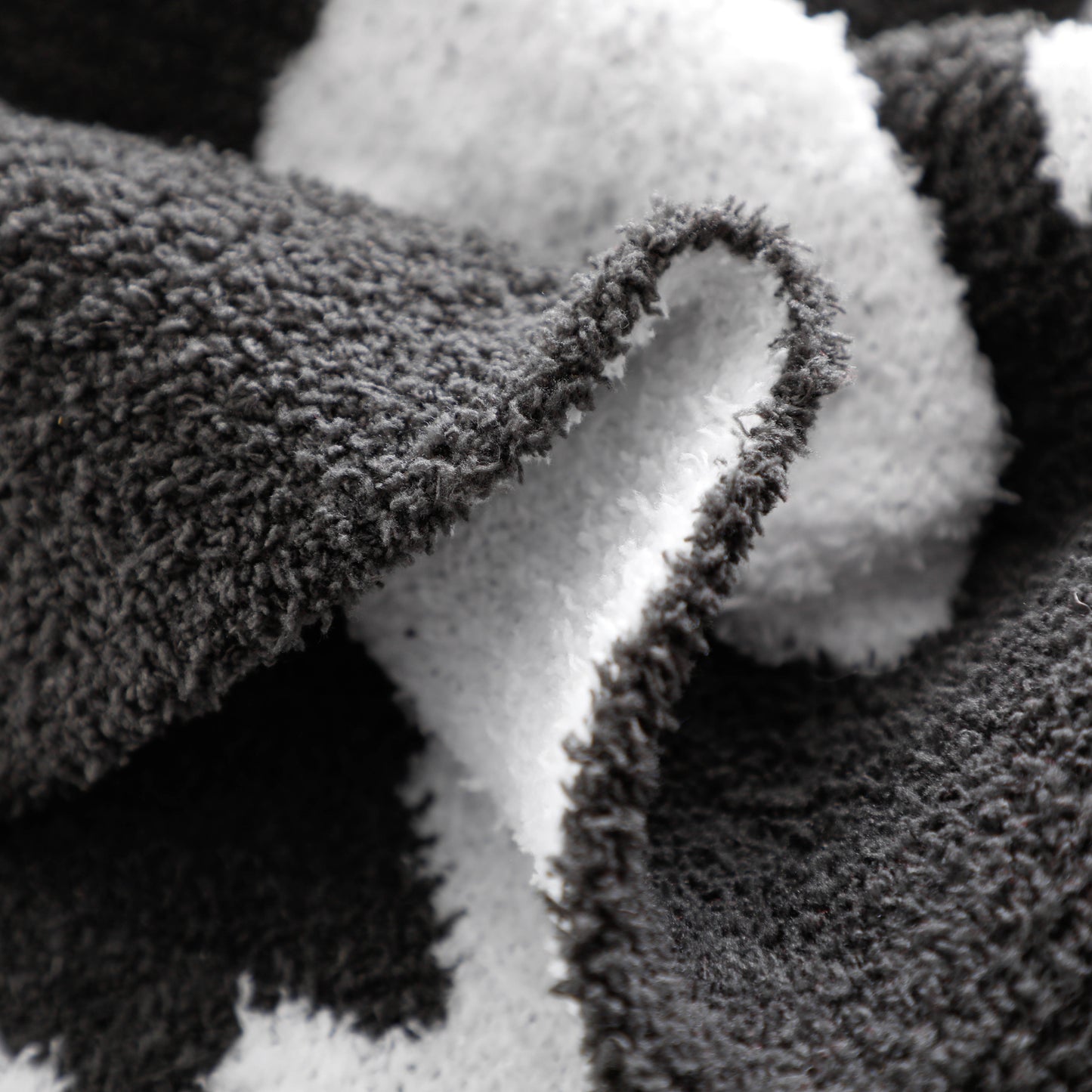 Ghost Cozy Knitted Fleece Throw