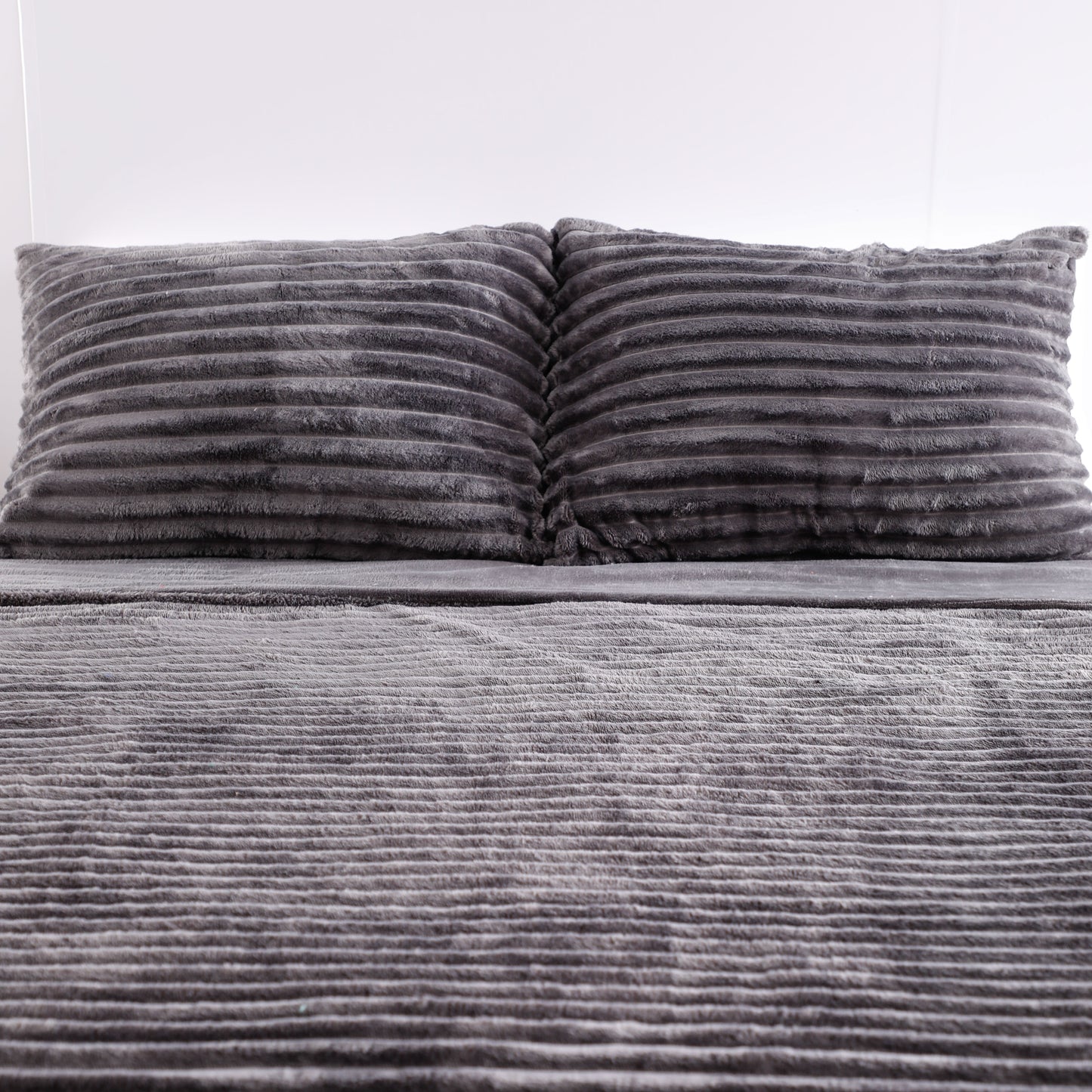 Wholesale Dark Gray Flannel Comforter Sets