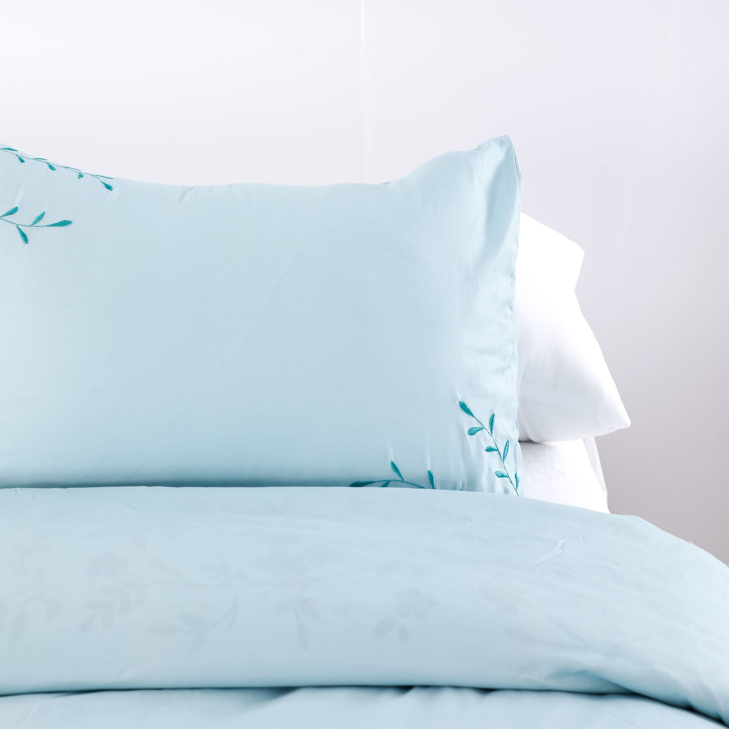 Wholesale Water Blue Embroidered Duvet Cover Sets