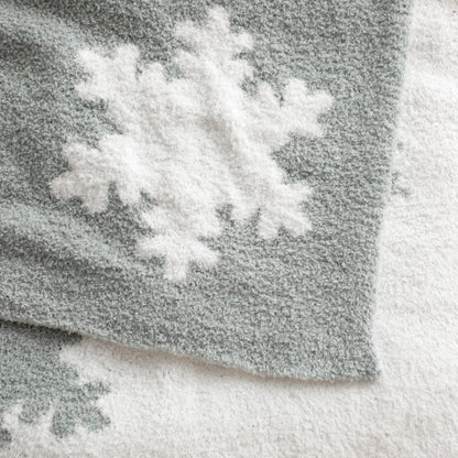 Snowflake Cozy Knitted Fleece Throw