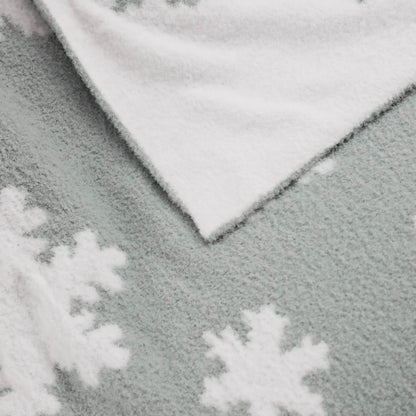 Snowflake Cozy Knitted Fleece Throw