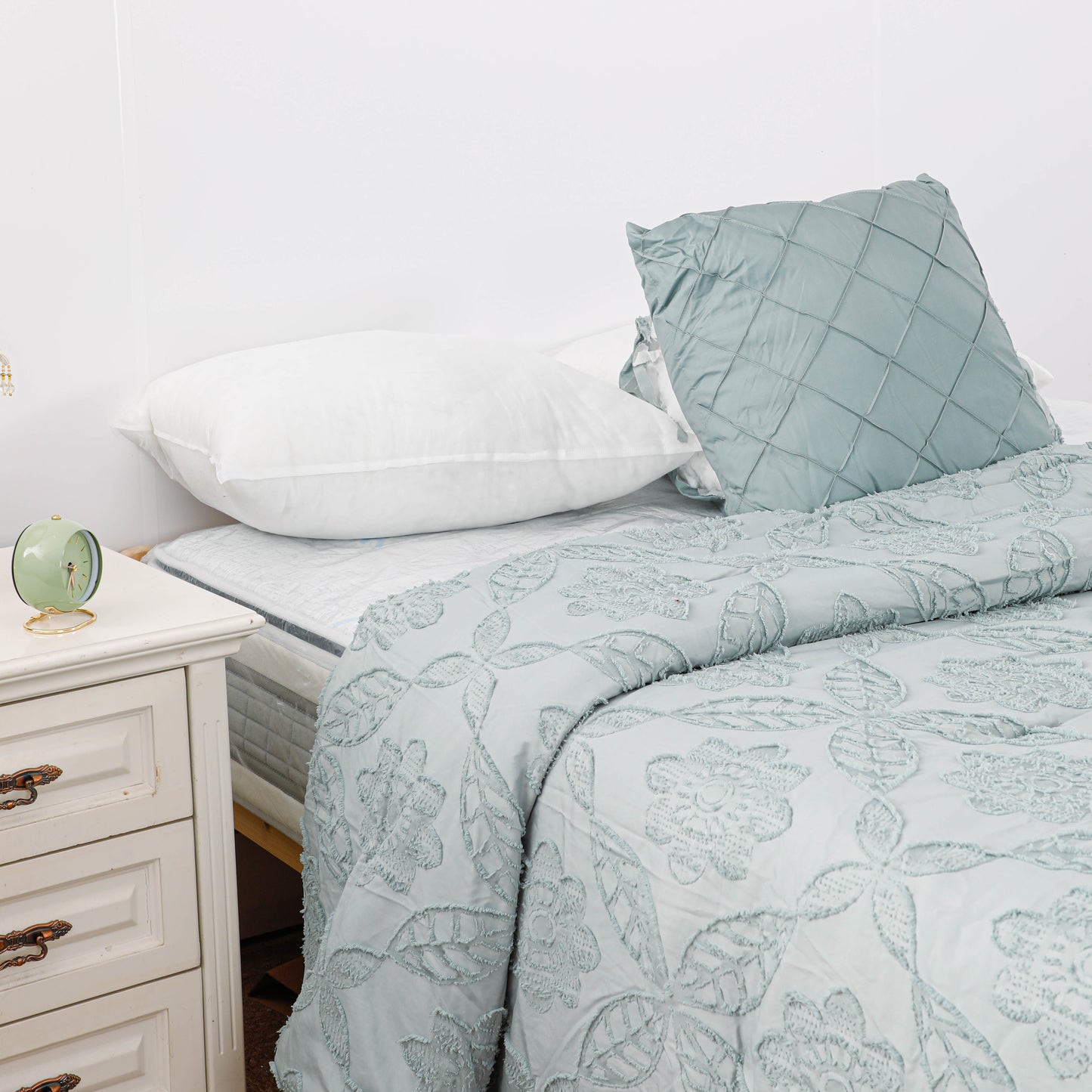 Green Textured Tufted Comforter Sets