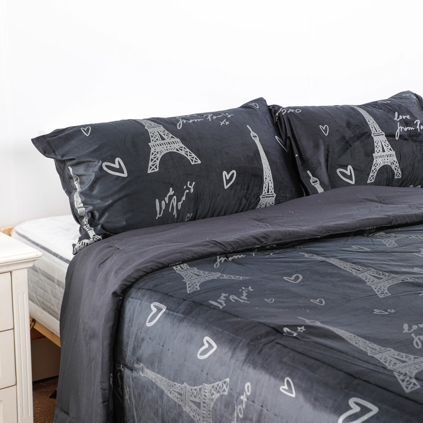 Black Eiffel Tower Print Duvet cover Sets