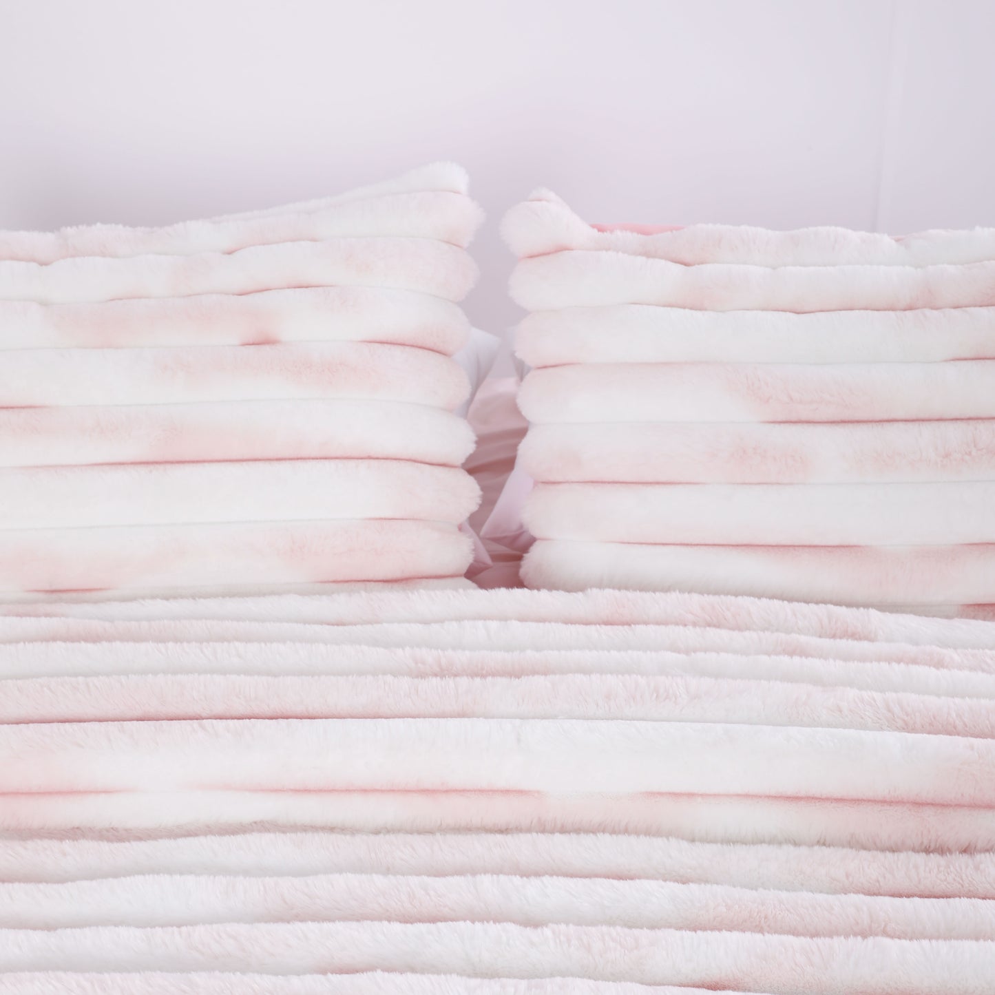 Wholesale Horizontal Stripe Rabbit Hair Duvet Cover Set