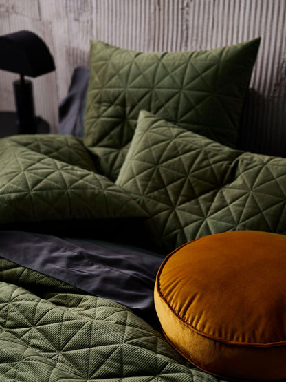 Brushed Solid Pleated Quilted Sets