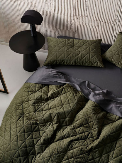 Brushed Solid Pleated Quilted Sets