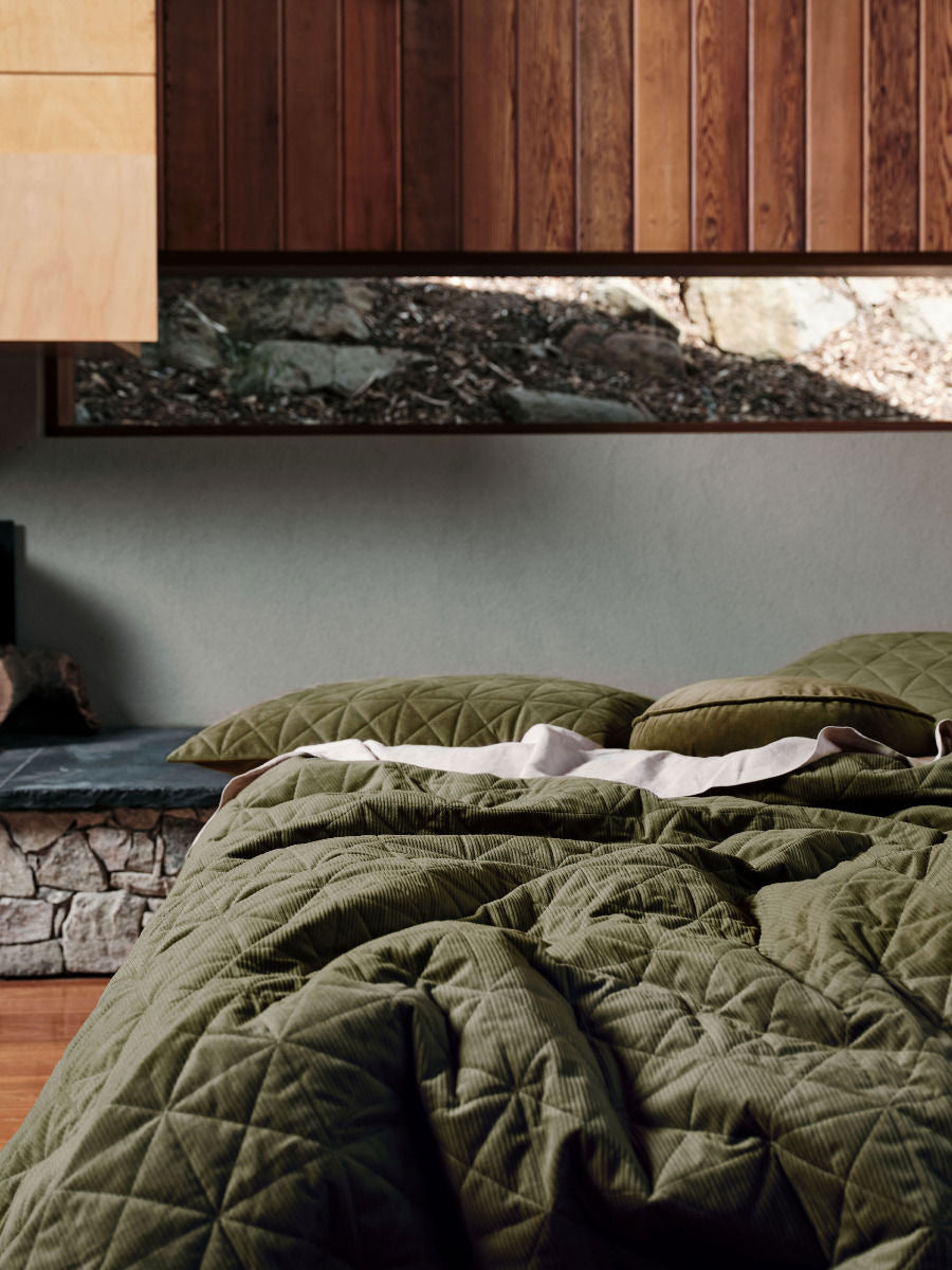 Brushed Solid Pleated Quilted Sets