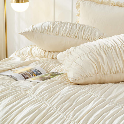 Wrinkled Wheat-colored Fluffy Comforter Sets