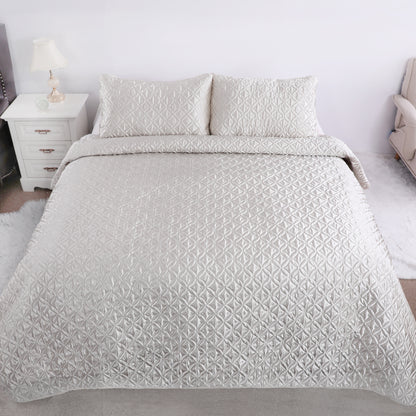 Wholesale White Coin Design Quilted Set