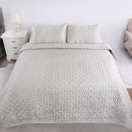 Wholesale White Coin Design Quilted Set