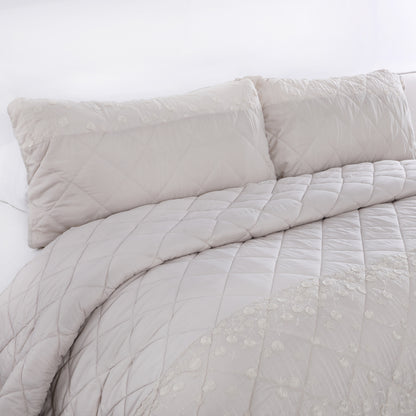 Wholesale Embroidery Quilted Sets