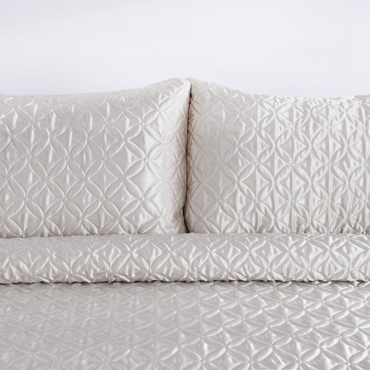 Wholesale White Coin Design Quilted Set