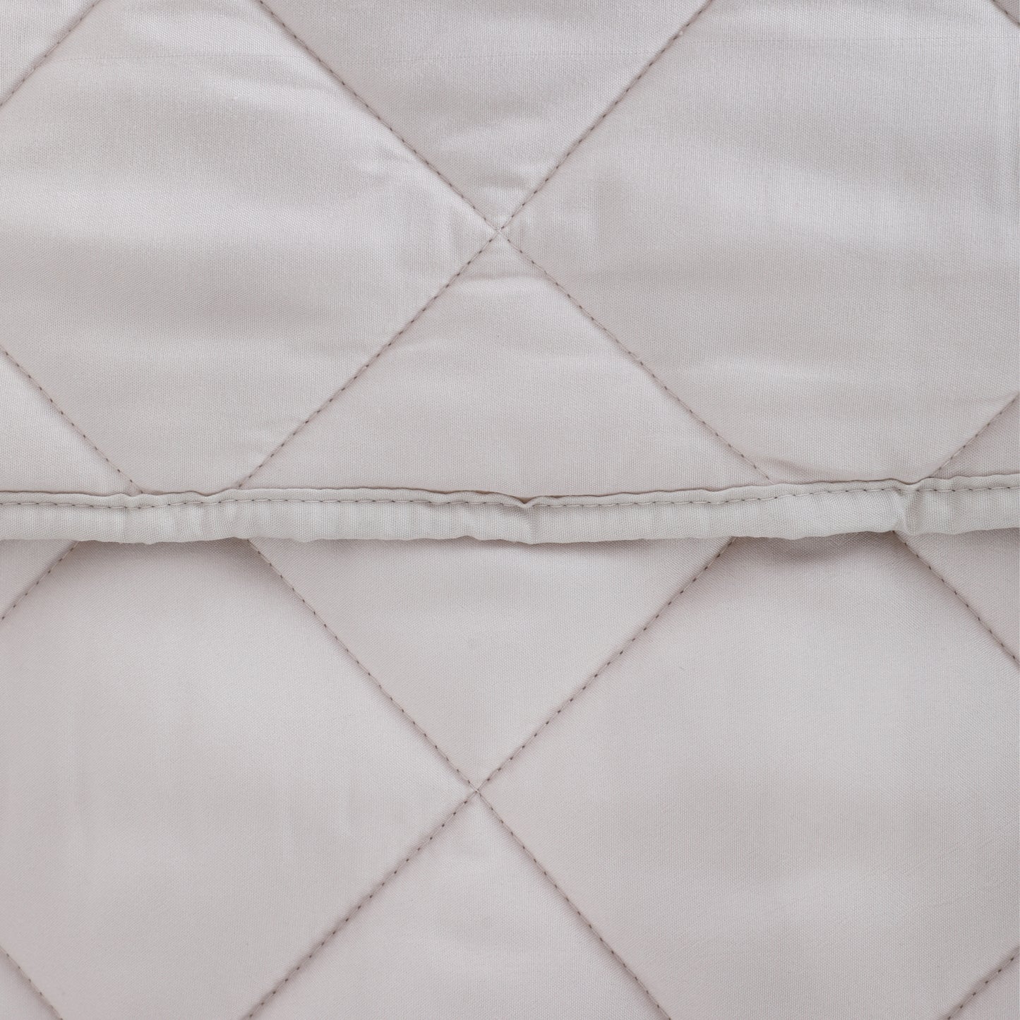 Wholesale Embroidery Quilted Sets