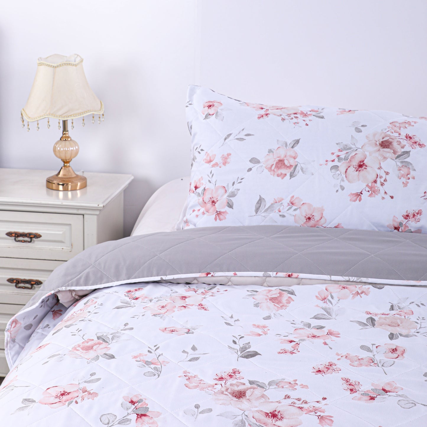 Wholesale Floral Multi-needle Quilted Sets