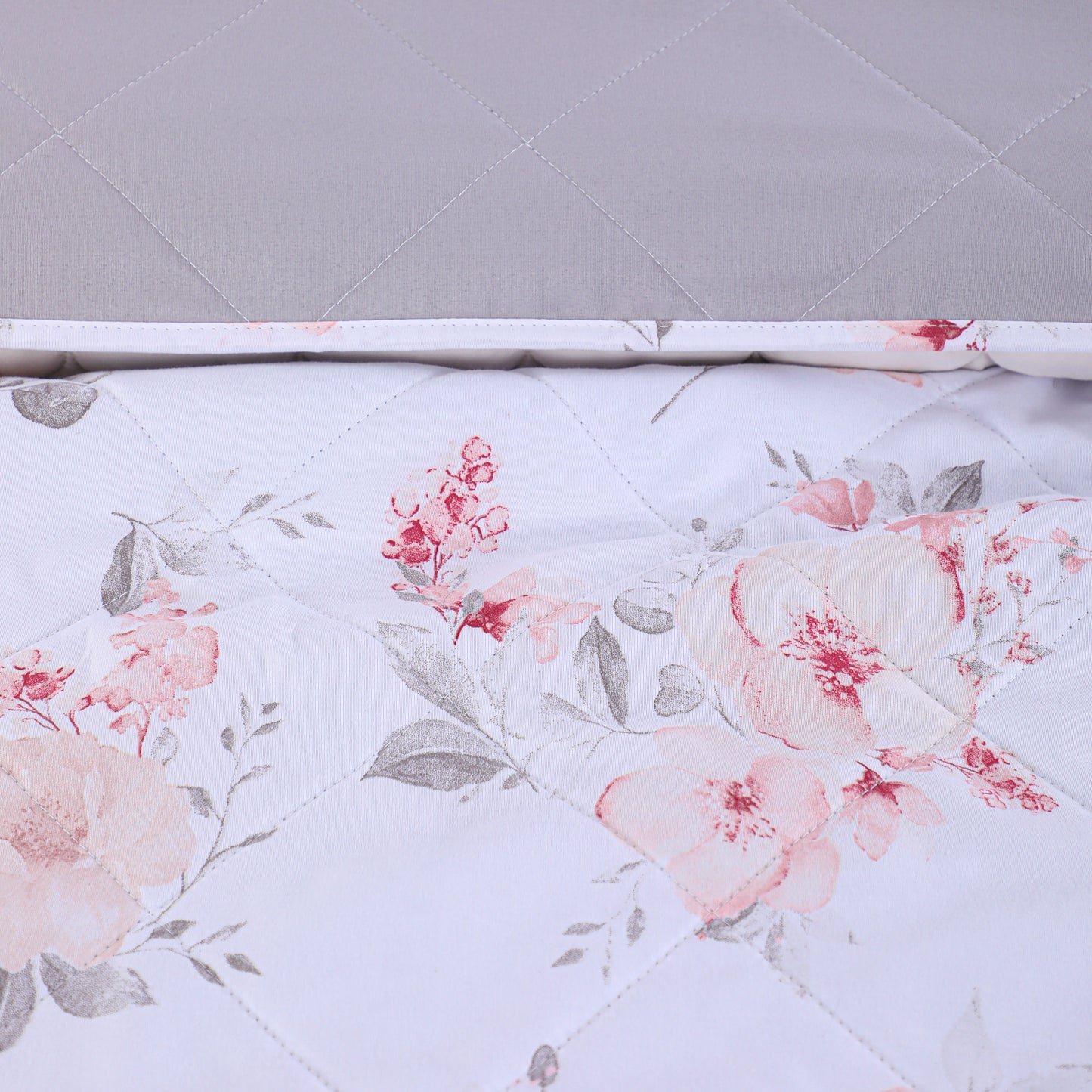 Wholesale Floral Multi-needle Quilted Sets