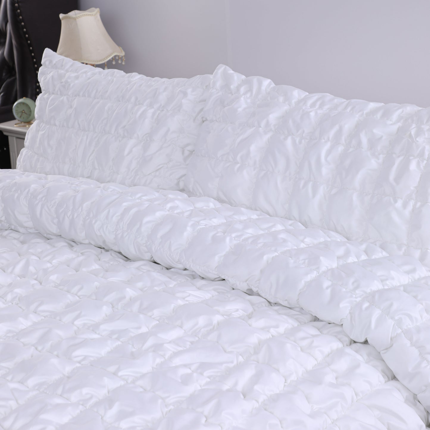 Wholesale White Elastic Embroidered Duvet Cover Set