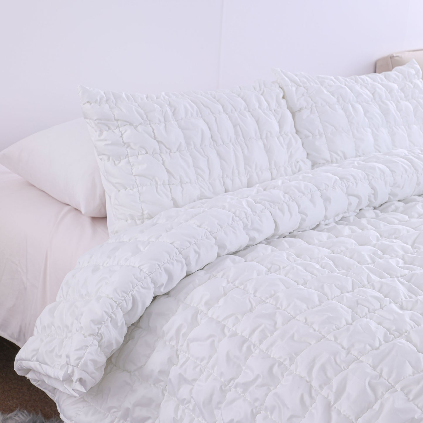 Wholesale White Elastic Embroidered Duvet Cover Set