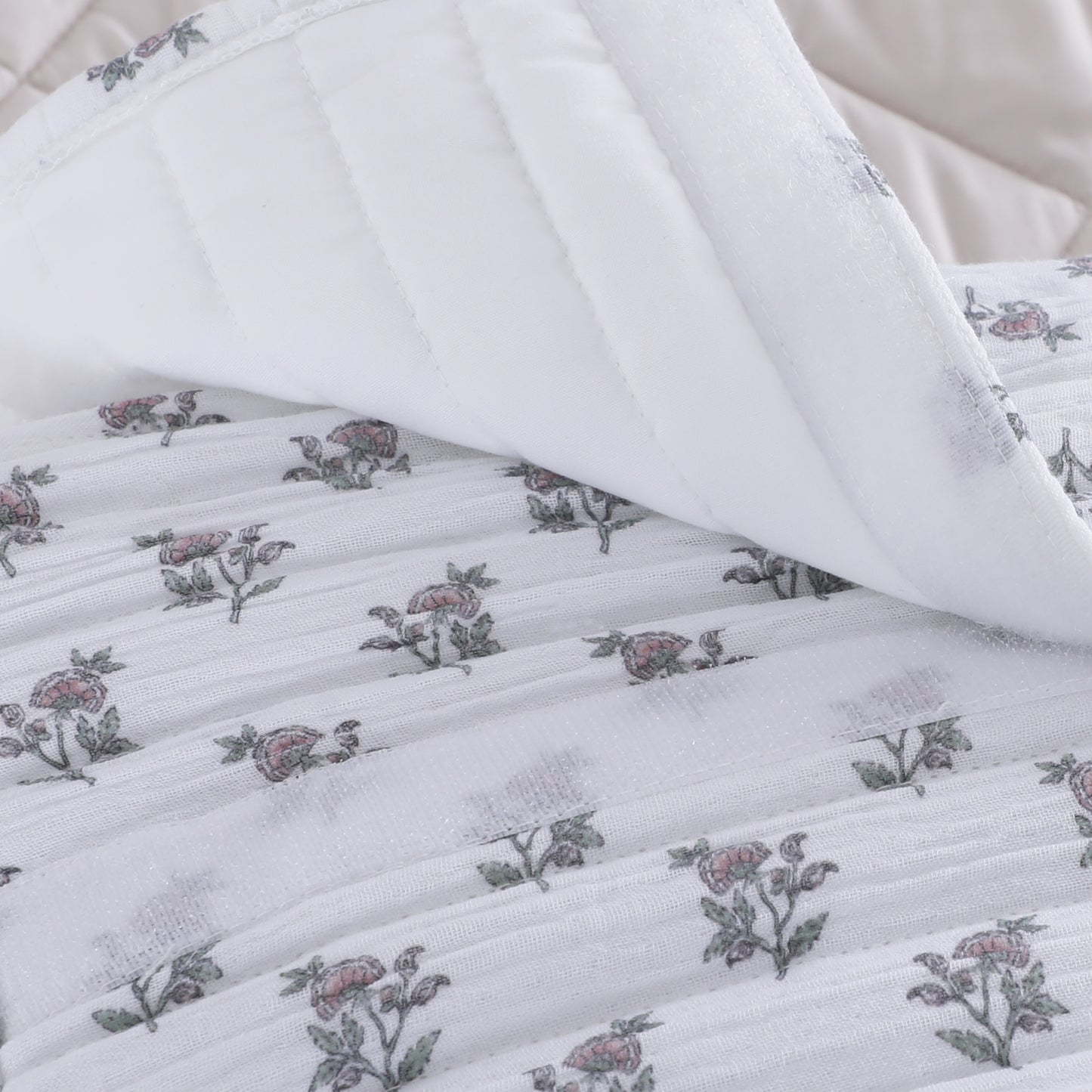 Wholesale Floral printed Quilted Sets