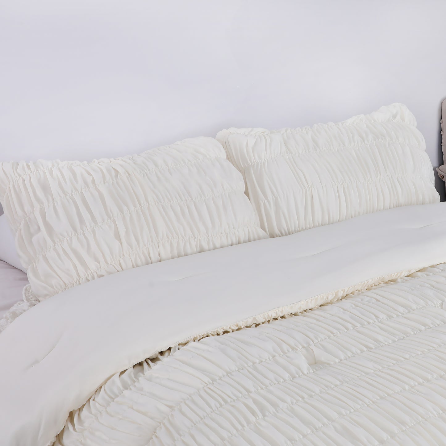 White Vertical Stripe Elastic Embroidered Comforter Set