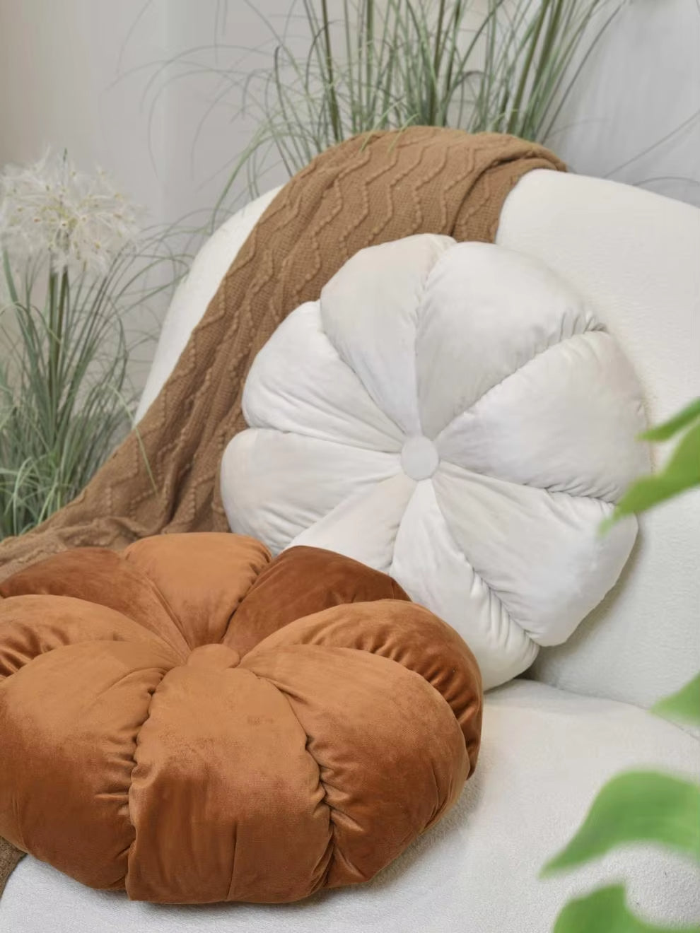 Soft Round Wind Flower Pillows