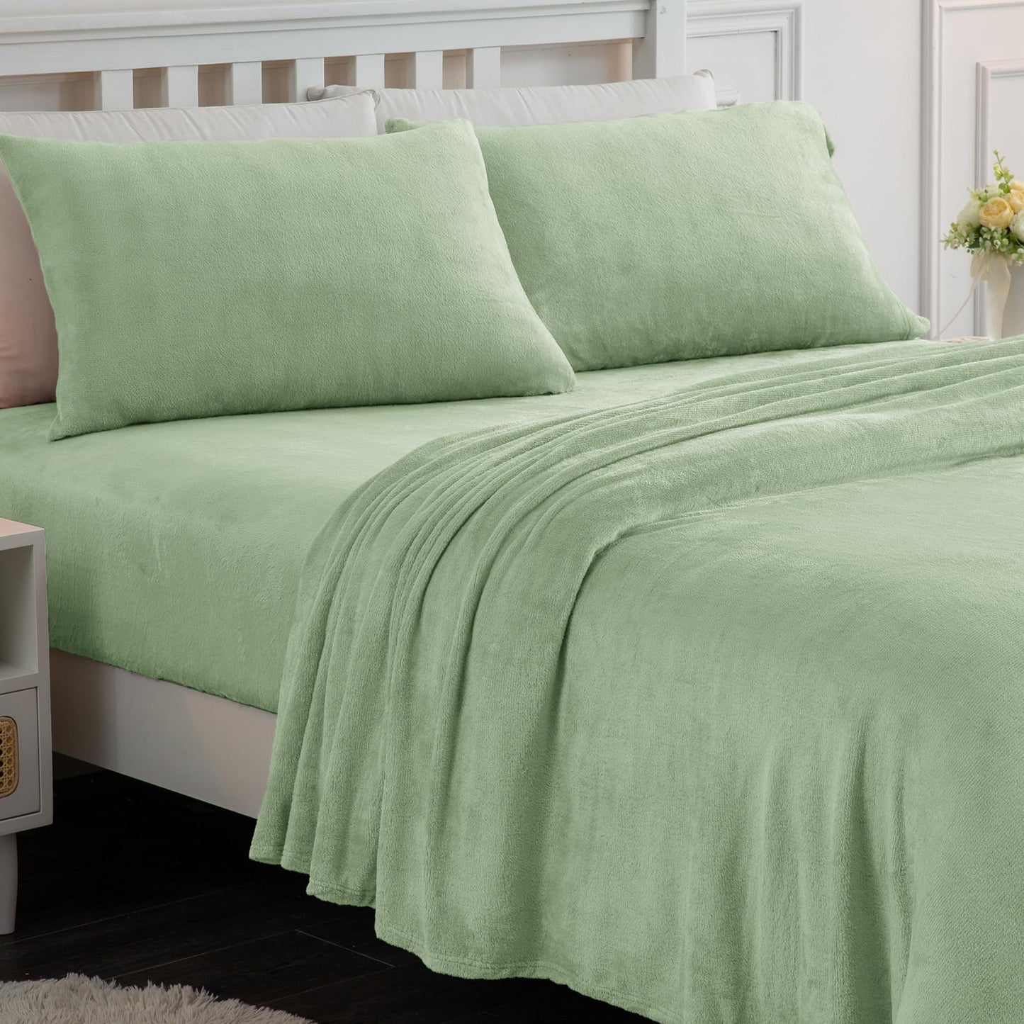 Wholesale Solid Flannel Bedding Set