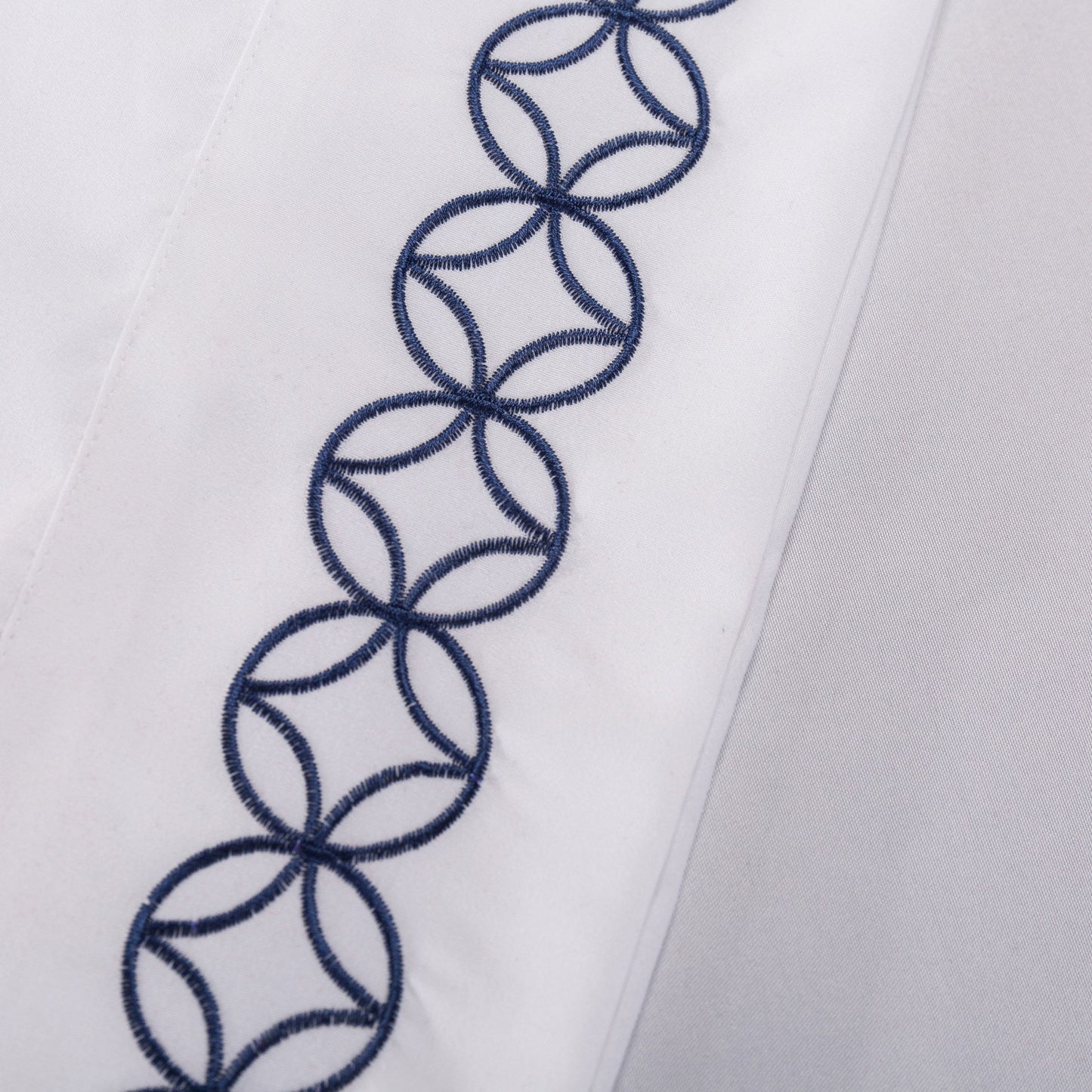 Wholesale Solid Embroidered Bed Sheet Set